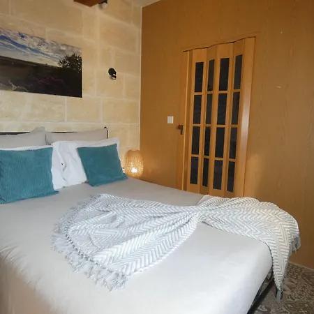 A La Maison Panzió 4*