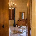 Nocleg ze śniadaniem A La Maison 4*