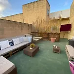A La Maison Nocleg ze śniadaniem Xagħra