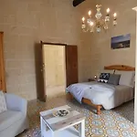 A La Maison Nocleg ze śniadaniem