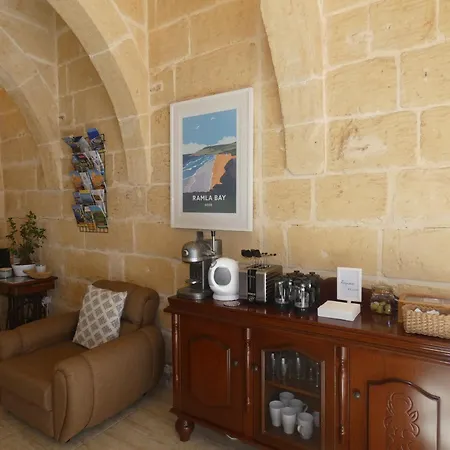 A La Maison * Xaghra