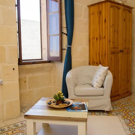 A La Maison * Xaghra