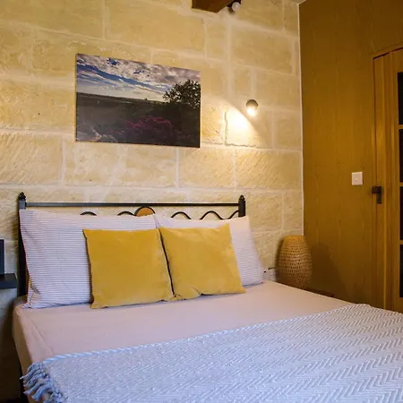 Alojamento de Acomodação e Pequeno-almoço A La Maison Xagħra