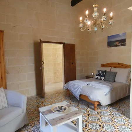 A La Maison فندق مبيت وإفطار