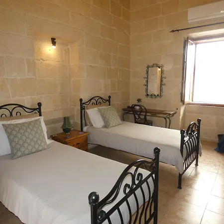 A La Maison فندق مبيت وإفطار