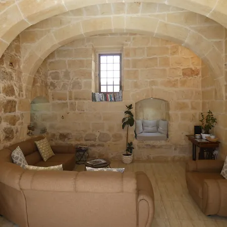 A La Maison